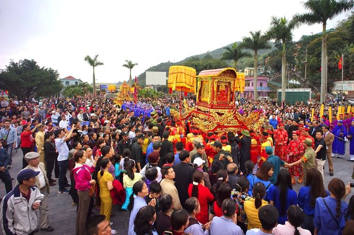 Khu di tích đền Cửa Ông hơn 700 năm tuổi tại Quảng Ninh