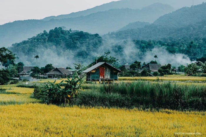 Sự yên bình của làng quê Hà Giang khi mỗi buổi chiều buông trên cao nguyên đá