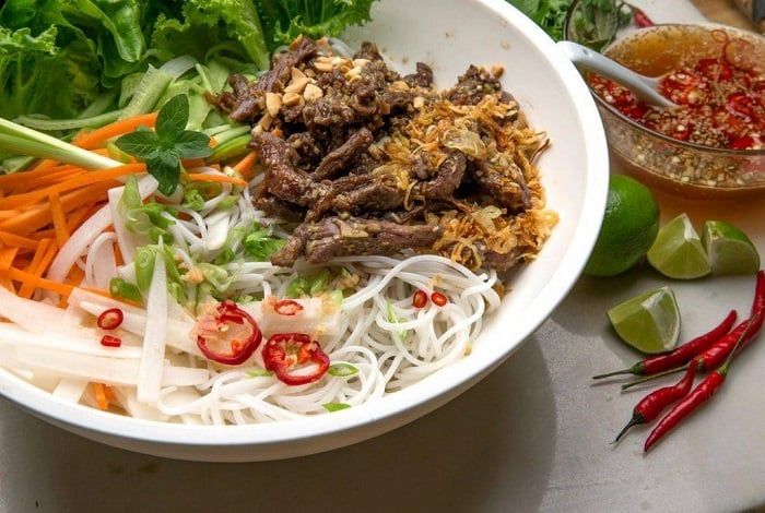 Trải nghiệm du lịch Huế trong một ngày