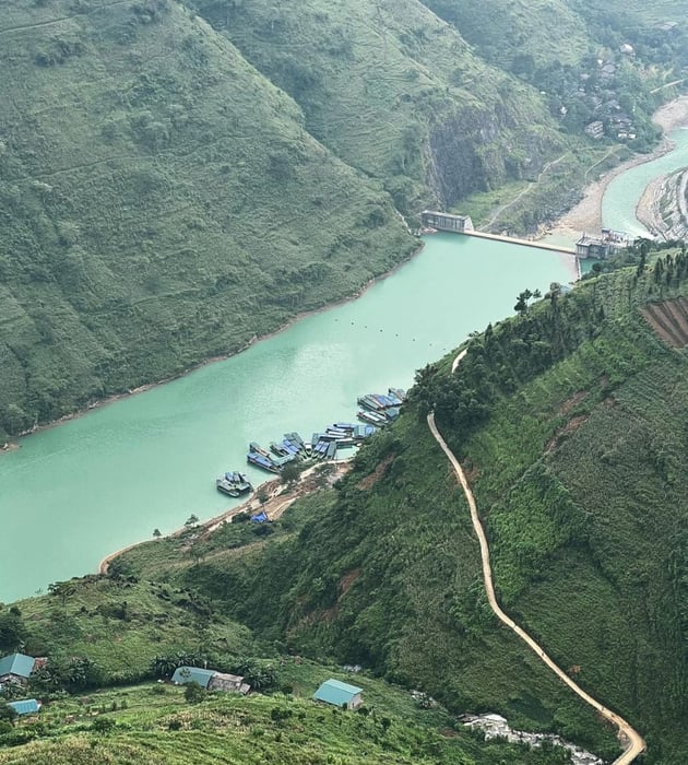 Phượt Hà Giang một mình, cuộc hành trình thanh xuân đáng trải nghiệm trên cao nguyên đá