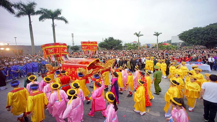 Lễ hội đền Cửa Ông - Sự kiện lớn nhất ở Quảng Ninh 8