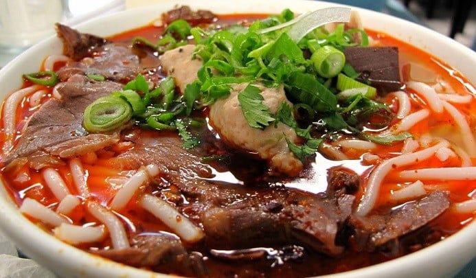 Bún bò Huế ngon ở Sài Gòn