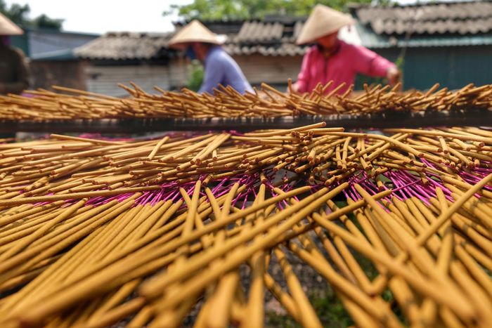 Làng hương Quảng Phú Cầu