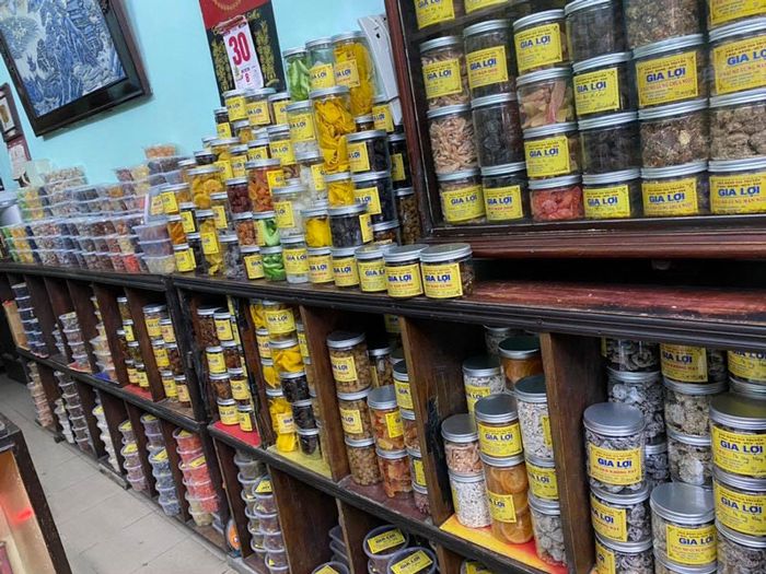 Thưởng thức ô mai Hàng Đường, tinh túy ẩm thực của thành phố kinh kỳ