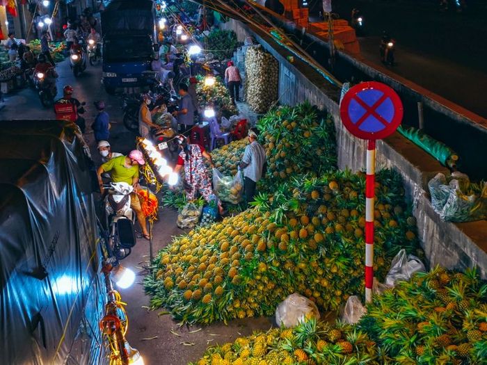 Khu chợ Long Biên nổi tiếng không ngủ nổi tiếng khắp Hà Thành