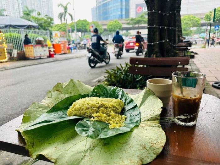 Xôi cốm Hà Nội, hương vị truyền thống của thủ đô vào mỗi mùa thu