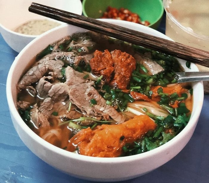 Top 10 quán phở bò sốt vang đỉnh cao tại Hà Nội 4