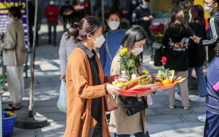 Cầu duyên tại chùa Hà và bí ẩn về lời đồn đi một về hai 7