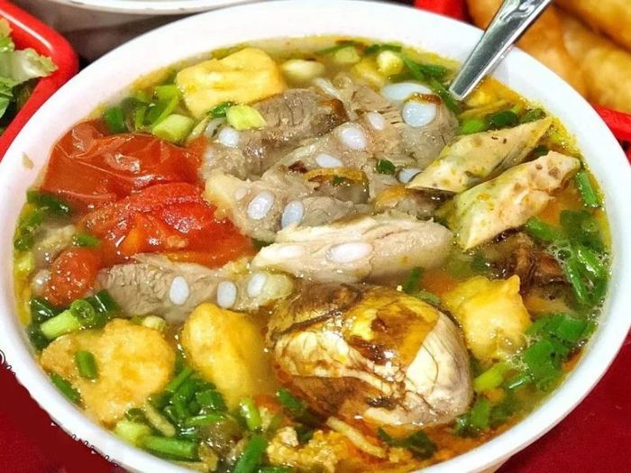 Top 10 quán bún riêu ngon Hà Nội được các tín đồ ẩm thực khuyên đi 7