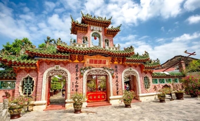 Khám phá Chùa Hội An