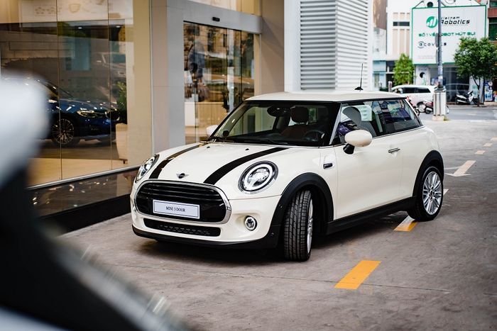 Ra mắt MINI Cooper 3 cửa và MINI One 5 cửa mới tại Việt Nam mini-3-cua-va-5-cua-2.jpg