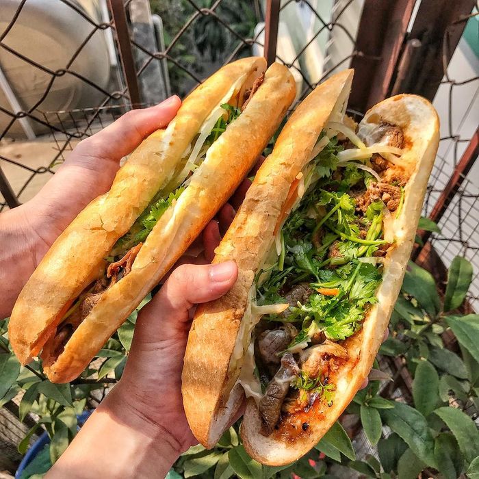 Bánh mì phong cách Hà Nội