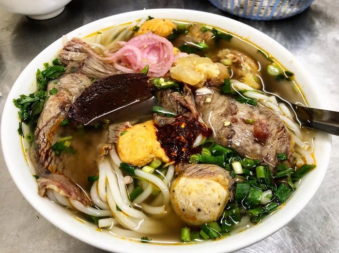 Bún bò Huế ngon ở Sài Gòn