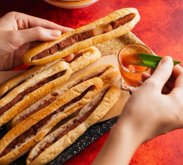 Bánh mì phong cách Hà Nội