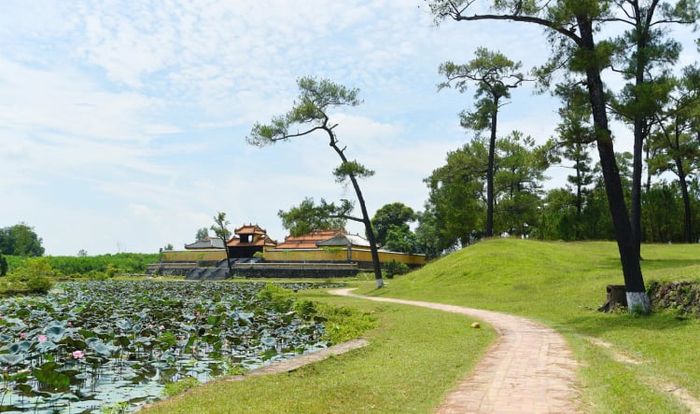 Lăng Gia Long