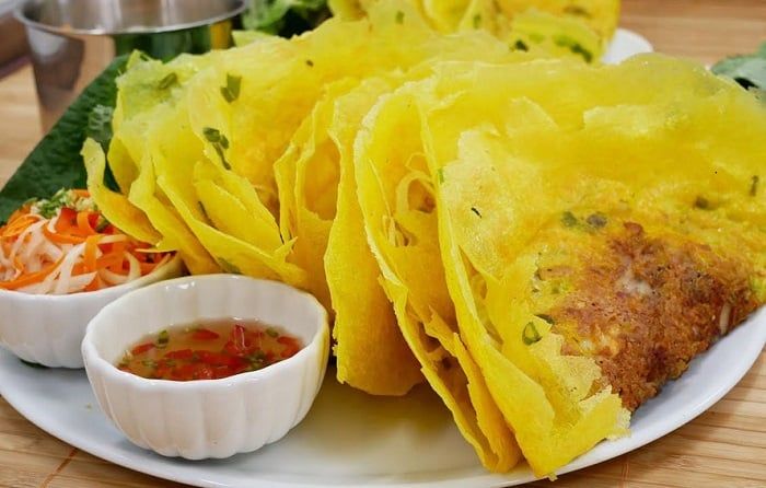 Khám phá hương vị đặc trưng của bánh xèo Nha Trang