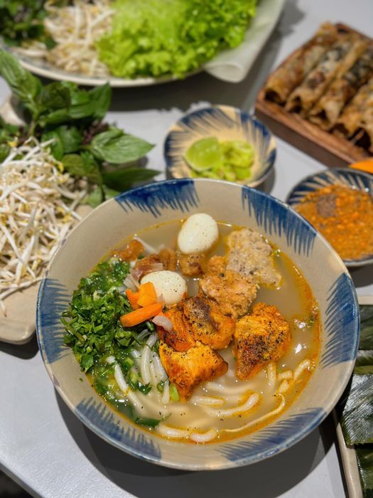 Bánh canh Hà Nội