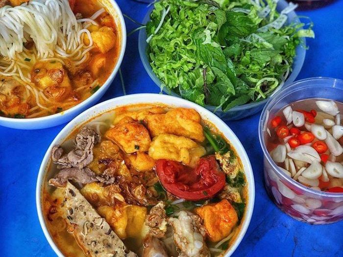 Top 10 quán bún riêu ngon Hà Nội được các tín đồ ẩm thực khuyên đi 5