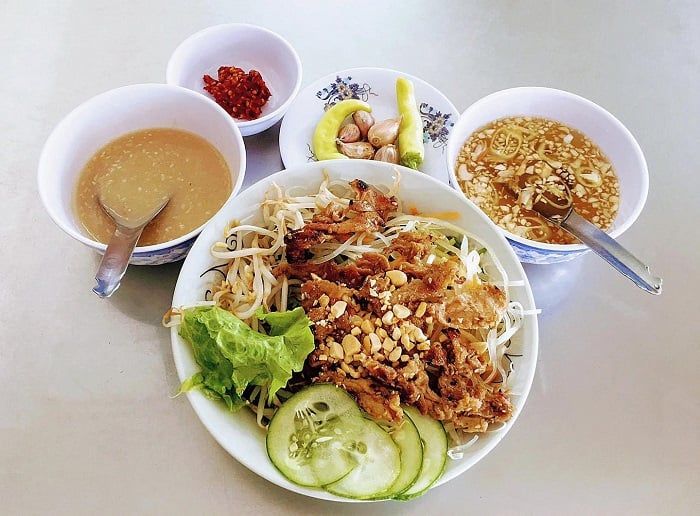 Bún thịt nướng Huế