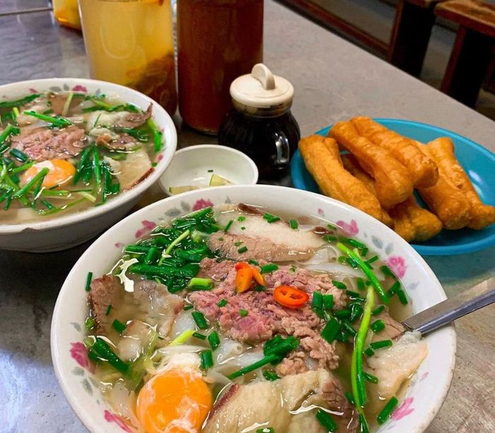 Top 10 quán phở bò sốt vang đỉnh cao tại Hà Nội 6