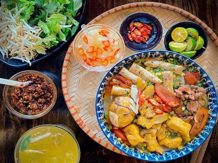 Top 10 quán bún riêu ngon Hà Nội được các tín đồ ẩm thực khuyên đi 8