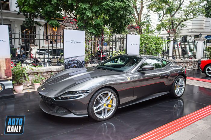 Khám phá chiếc Ferrari Roma chính hãng có giá trên 20 tỷ đồng, sở hữu màu sơn độc đáo