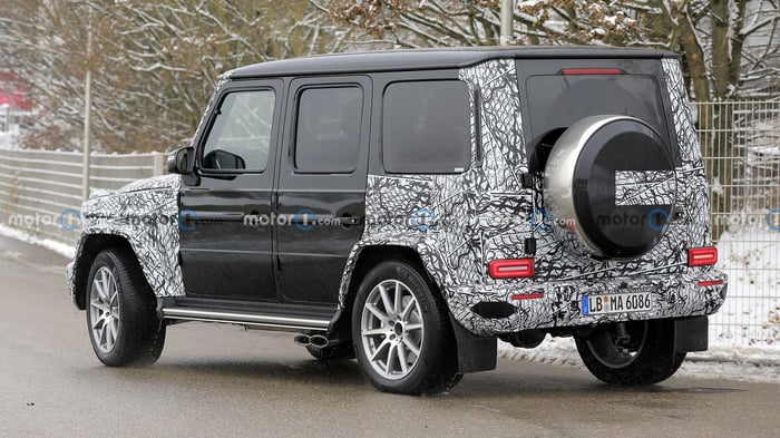 Mercedes G-Class Facelift xuất hiện trong quá trình thử nghiệm trên đường mercedes-benz-g-class-facelift-spy-photo-2.jpg