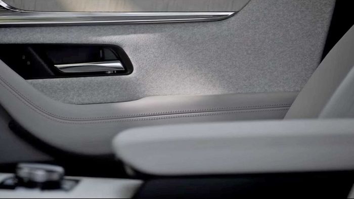 Mazda CX-90 tiết lộ nội thất sang trọng, màu sơn mới mazda-cx-90-interior-teaser.jpg