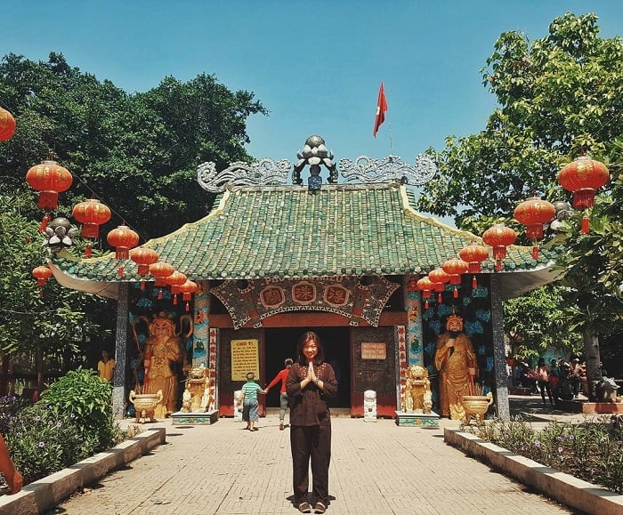 Miếu Nổi Phù Châu