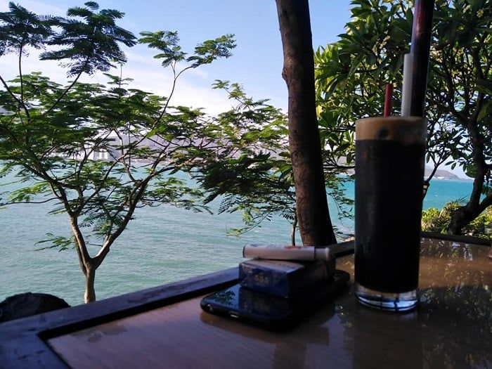 Quán cafe hướng biển Nha Trang