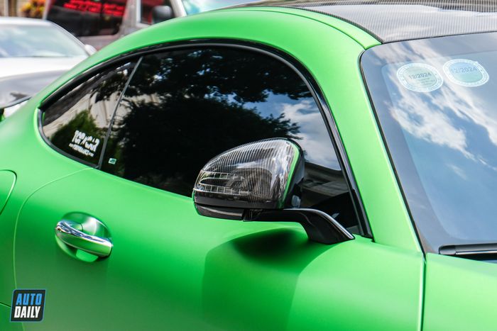 Phát hiện Mercedes-AMG GT R có giá trị hơn 16 tỷ, màu sơn dễ nhầm lẫn với chiếc của Qua Vũ mercedes-amg-gtr-Mytour-6.JPG