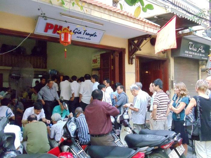 Phở Bát Đàn - Di sản phở 100 năm tuổi tại Hà Nội