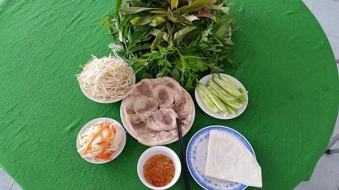 Bánh Tráng Tươi Mới là đặc sản nổi tiếng không thể bỏ qua khi đến với vùng đất Tây Ninh.