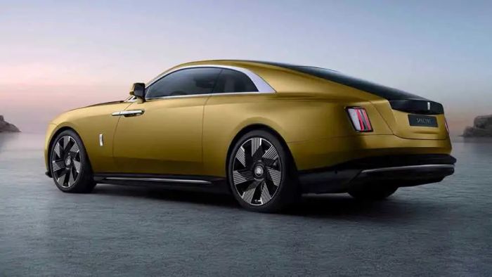 Rolls-Royce đạt doanh số bán hàng kỷ lục trong năm 2022.