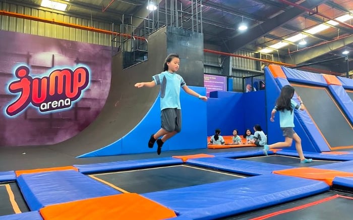 Đánh giá trải nghiệm tại khu vui chơi Trampoline nổi tiếng ở Hà Nội.