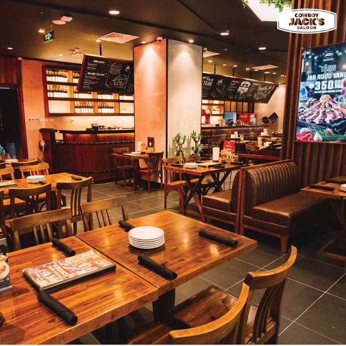 Cowboy Jack’s Saloon Hà Nội - Một chuỗi nhà hàng Mỹ đáng để trải nghiệm ngay tại trung tâm thủ đô.
