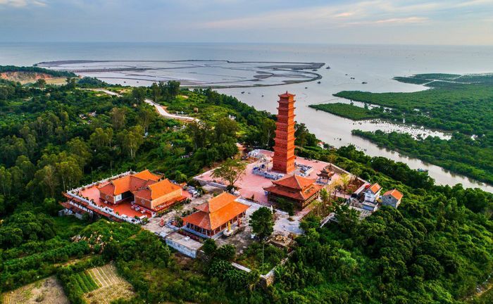 Càn quét 10 điểm du lịch Hải Phòng khiến nhiều người đam mê du lịch mê mẩn