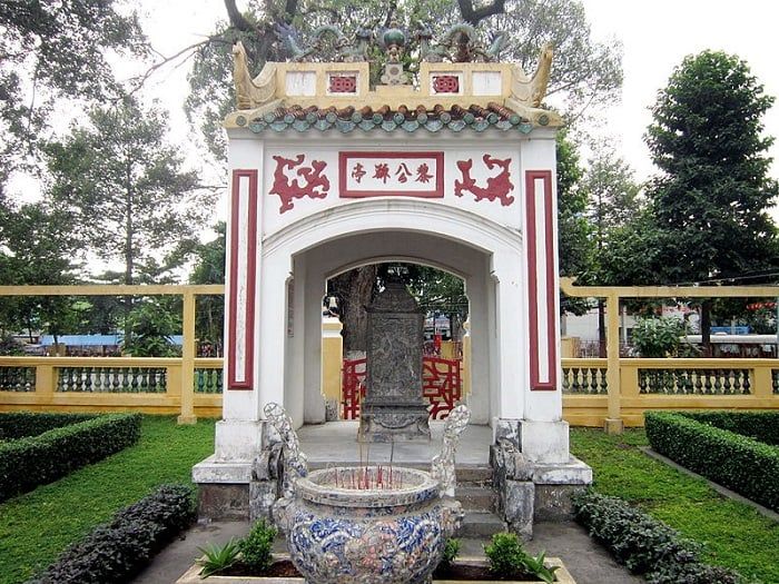 lăng Ông Bà Chiểu