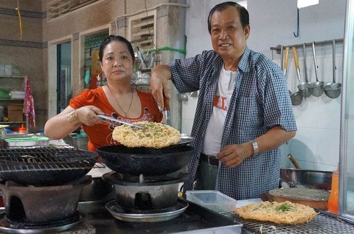 pizza hủ tiếu