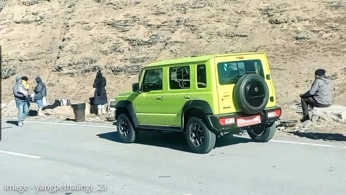 Suzuki Jimny phiên bản 5 cửa sắp ra mắt không che chắn trước ngày ra mắt 2023-maruti-suzuki-jimny-5-door-scoop-1.webp