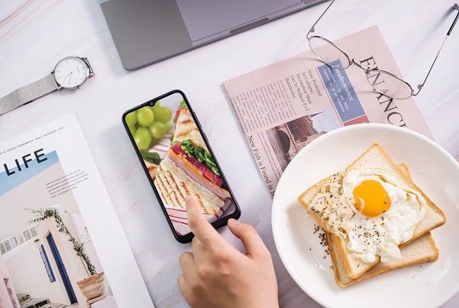 Hình ảnh Chụp ảnh đồ ăn khi đi du lịch đẹp như một food blogger chuyên nghiệp