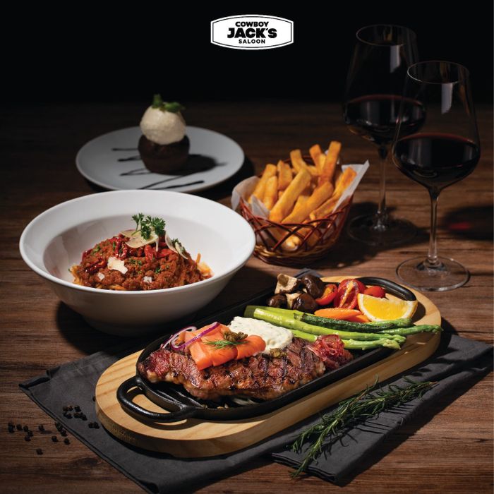 Cowboy Jack’s Saloon Hà Nội - Một chuỗi nhà hàng kiểu Mỹ đáng trải nghiệm ngay tại trung tâm thủ đô.