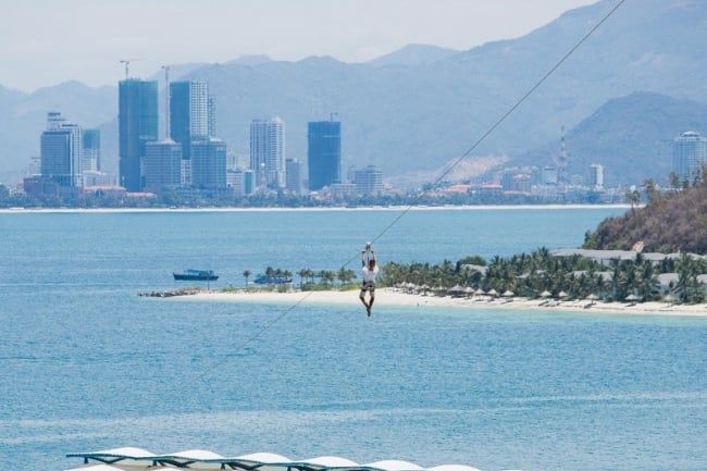 trải nghiệm zipline vinpearl nha trang