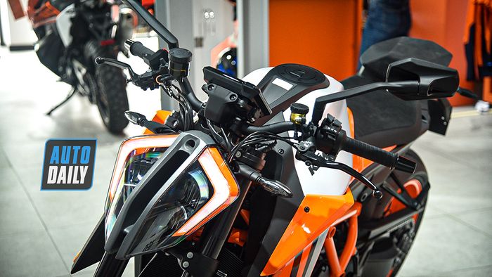 Chi tiết KTM 1290 Super Duke R Evo có giá bằng Hyundai Tucson xăng đặc biệt 29.jpg