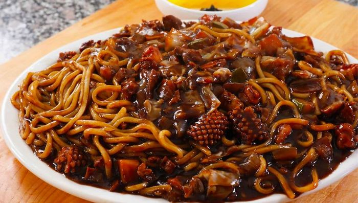 Thưởng thức mì Jajangmyeon ngon và nổi tiếng ở Hàn Quốc 9