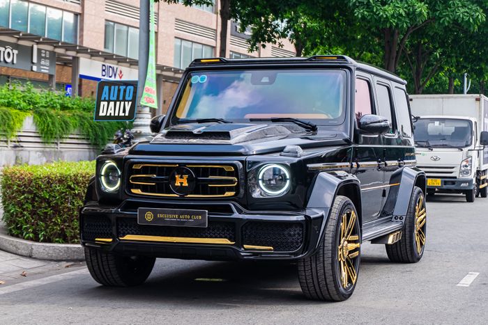 Mỹ thuật gia Việt chế tác bản độ mạ vàng cho Mercedes-AMG G 63, chi phí độ riêng đã tốn 3 tỷ mercedes-amg-g63-ma-vang-Mytour-3.JPG