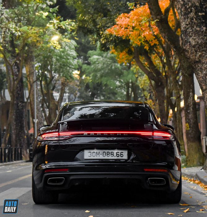 Ngắm Porsche Panamera 4 Executive 2021 khoe dáng trên phố Hà Nội adt-3838.jpg