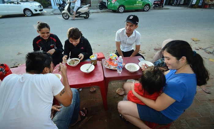 Cháo hải sản của cô Gió ở Hội An - Món ăn nhẹ nhàng cho buổi chiều đầy cảm xúc 12