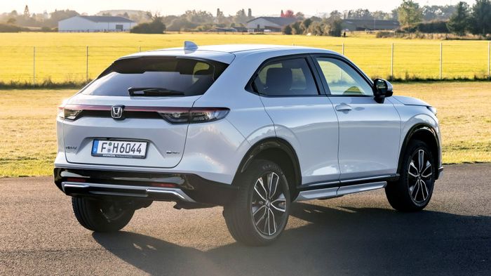 Honda HR-V 2023 dành cho thị trường Bắc Mỹ lần đầu tiên lộ diện (2022-honda-hr-v-eu-2.jpeg)