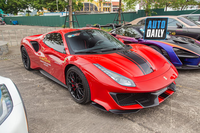 Có gì đặc biệt trên chiếc Ferrari 488 Pista Spider, có giá gần 40 tỷ đồng, khiến nó trở thành trung tâm chú ý ngay khi về Việt Nam?